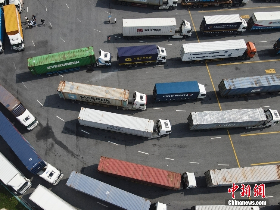 Ponte Hong Kong-Zhuhai-Macau facilita passagem pela alfandega