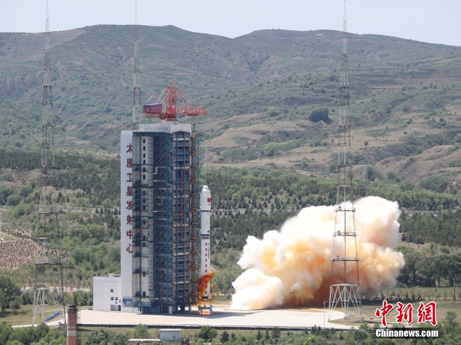 China lan?a 41 satélites em um único foguete, batendo recorde