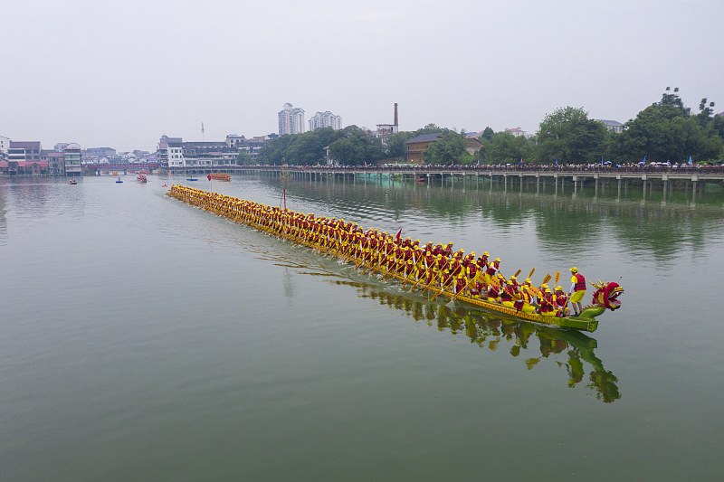 Hunan: Yiyang prepara corridas de barco-drag?o de dupla fila de 100 metros