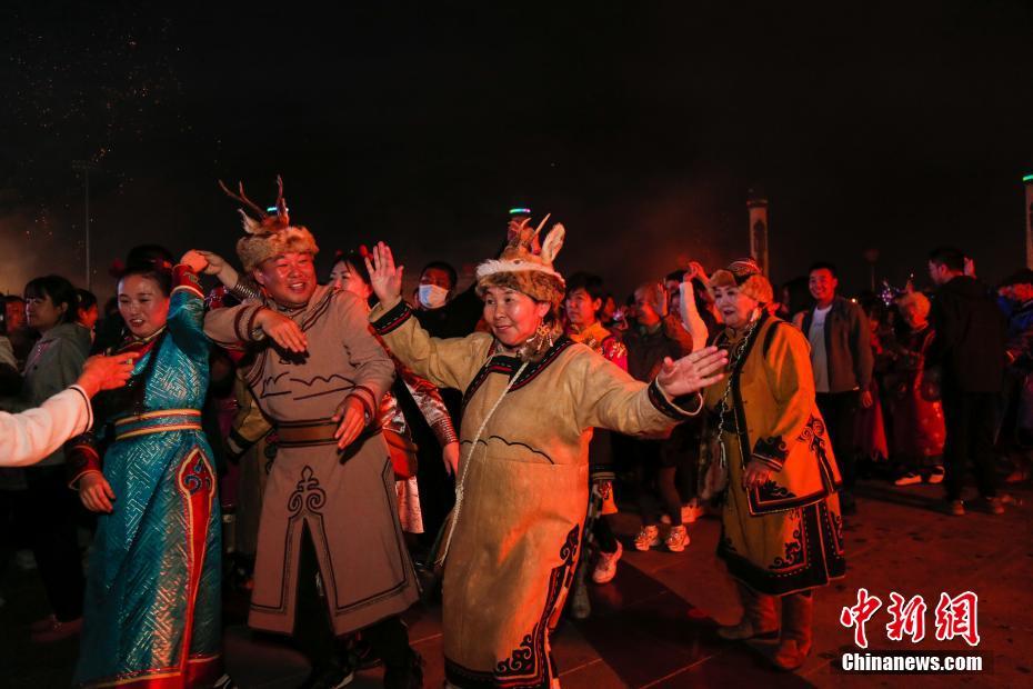 Festival da Fogueira de Oroqen inicia na Mongólia Interior