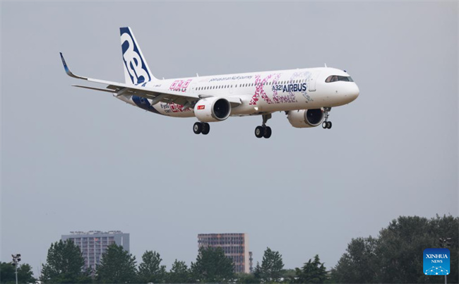 Empresas chinesas apresentam várias novidades no 54o Paris Air Show