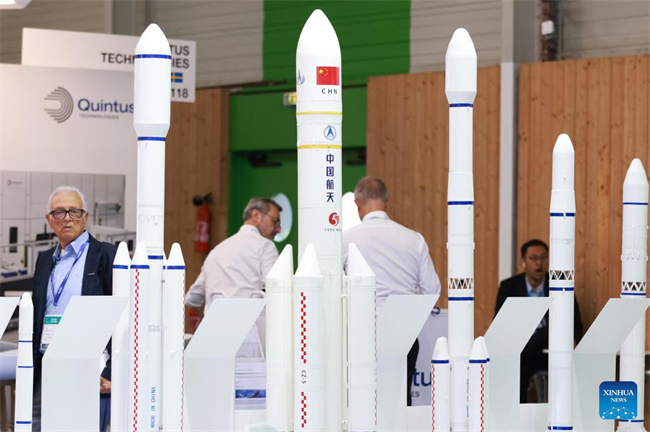 Empresas chinesas apresentam várias novidades no 54o Paris Air Show