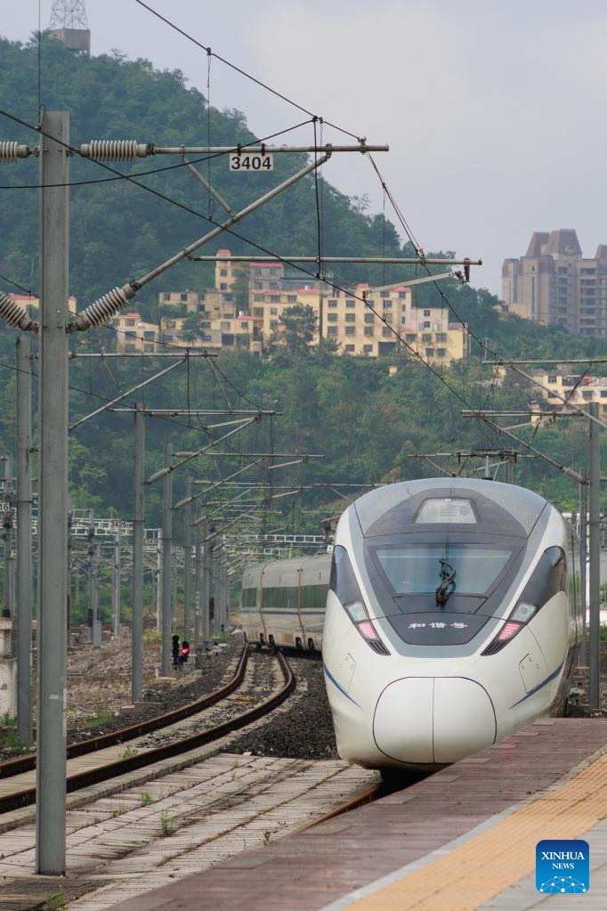 Ferrovia de alta velocidade Guiyang-Nanning inicia oficialmente testes de opera??o