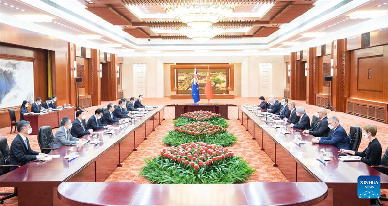 Chefe do Legislativo chinês reúne-se com premiês de Barbados, Nova Zelandia, Mongólia e Vietn?