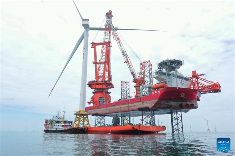 Constru??o da turbina eólica offshore gigante é concluída em Fuzhou