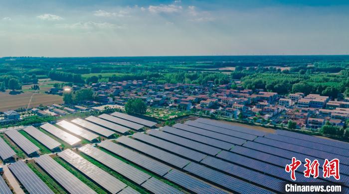 Gera??o de energia fotovoltaica promove revitaliza??o rural em Henan