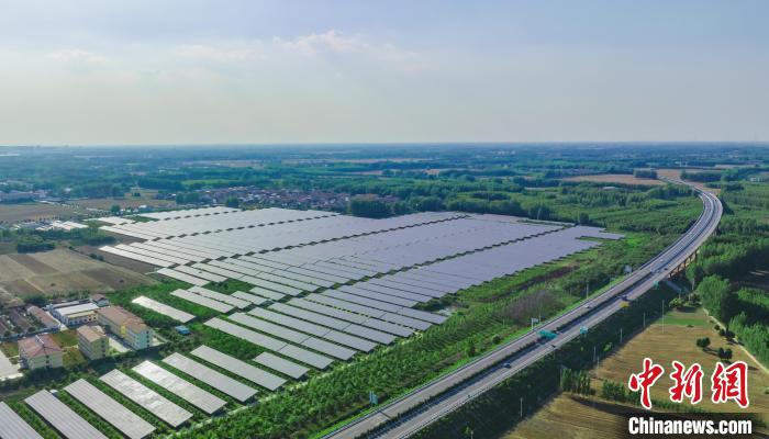 Gera??o de energia fotovoltaica promove revitaliza??o rural em Henan