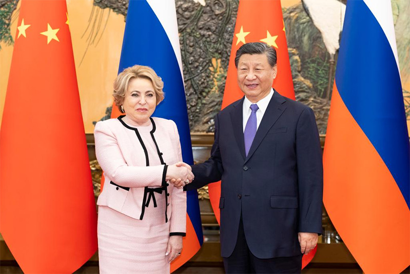 Xi Jinping se reúne com presidente do Conselho da Federa??o Russa