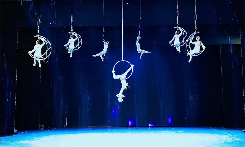 Heran?a acrobática tradional é desenvolvidas em Wuqiao, Cangzhou