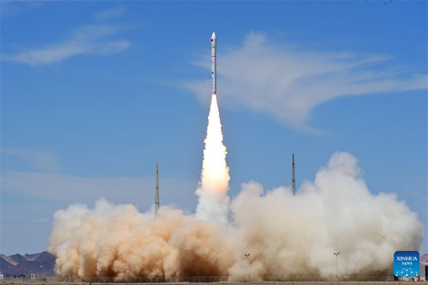 Foguete comercial da China CERES-1 Y6 lan?a dois satélites