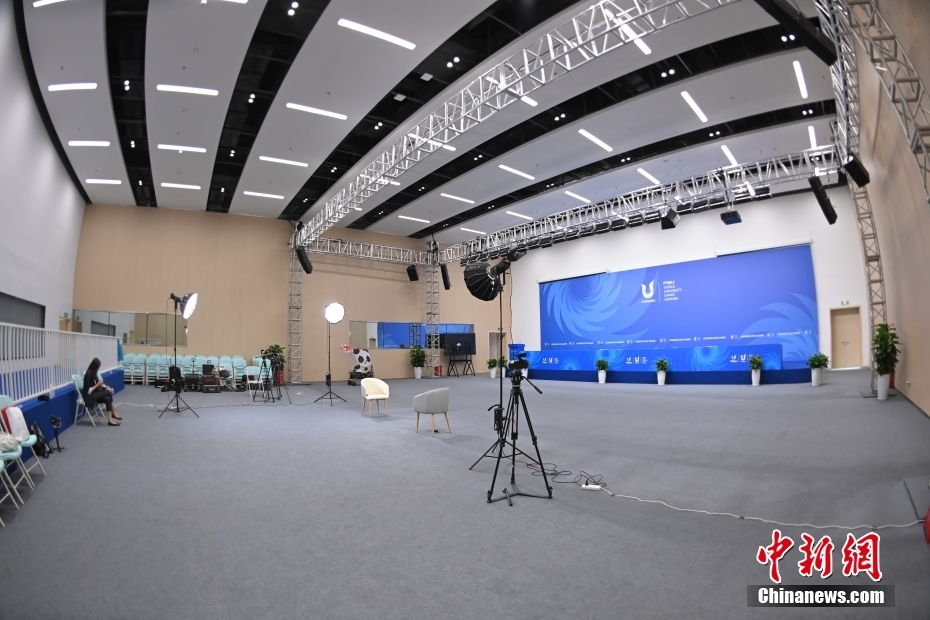 Centro de imprensa da Universíade de Chengdu inicia opera??o oficial