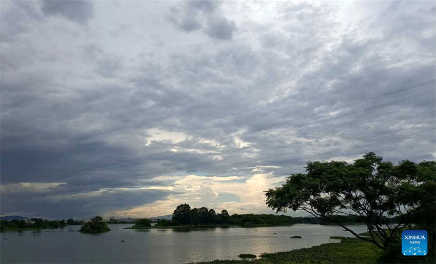 China eleva resposta a tuf?o ao nível mais alto à medida que Doksuri se fortalece