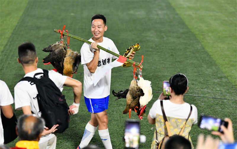 Super Liga da Vila inspira paix?o pela vida