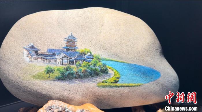 Lanzhou: exibi??o de gravuras ilustrativas da Rota da Seda atraem numerosos visitantes