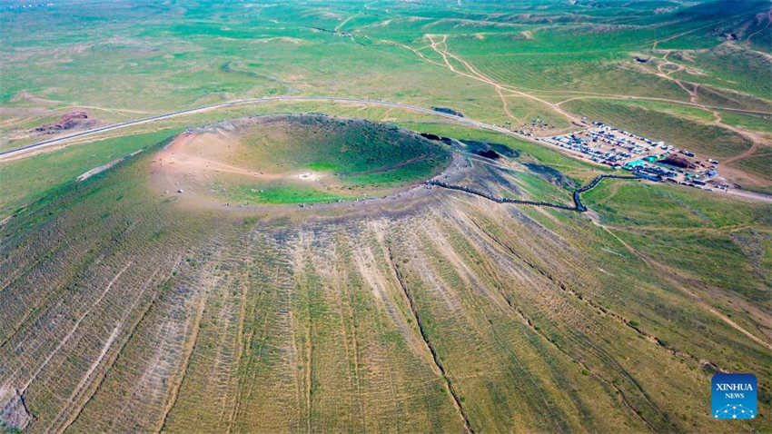 Mongólia Interior: aglomerado de vulc?es de Ulanhada atrai turistas