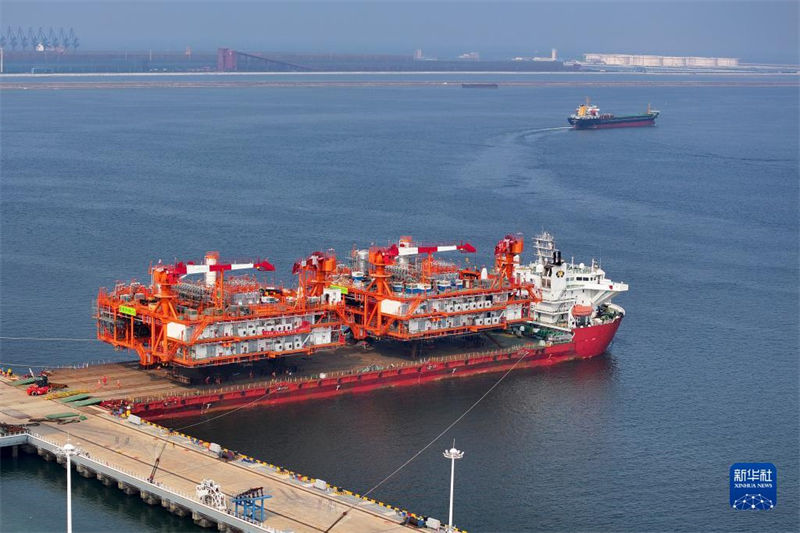 Concluída constru??o da plataforma de extra??o offshore do primeiro mega campo de gás do mar de Bohai