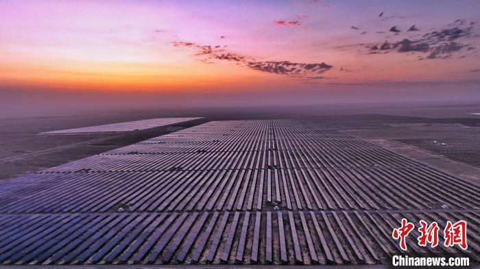 Primeiro projeto de demonstra??o da aplica??o abrangente de energia verde concluído no noroeste da China