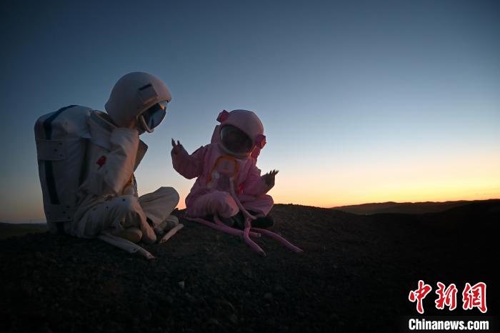 Mongólia Interior com elevada procura turística nos vulc?es de Ulanhada