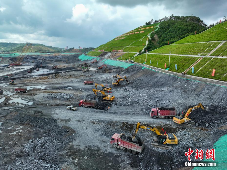 Guangxi constrói maior eclusa de economia de água fluvial do mundo