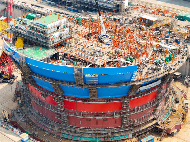 Qingdao: concluída constru??o do corpo principal de primeiro novo navio de produ??o, armazenamento e descarga