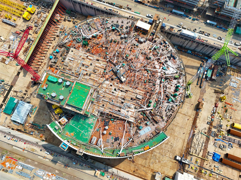 Qingdao: concluída constru??o do corpo principal de primeiro novo navio de produ??o, armazenamento e descarga