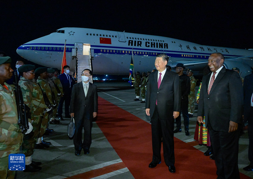 Amplia??o: Xi Jinping chega à áfrica do Sul para 15a Cúpula do BRICS e visita de Estado