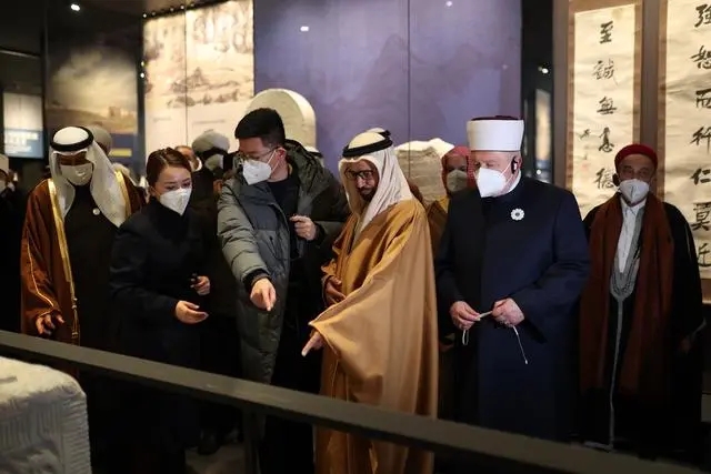 Delegados de órg?o islamico endossam desenvolvimento e vida vigorosos em Xinjiang