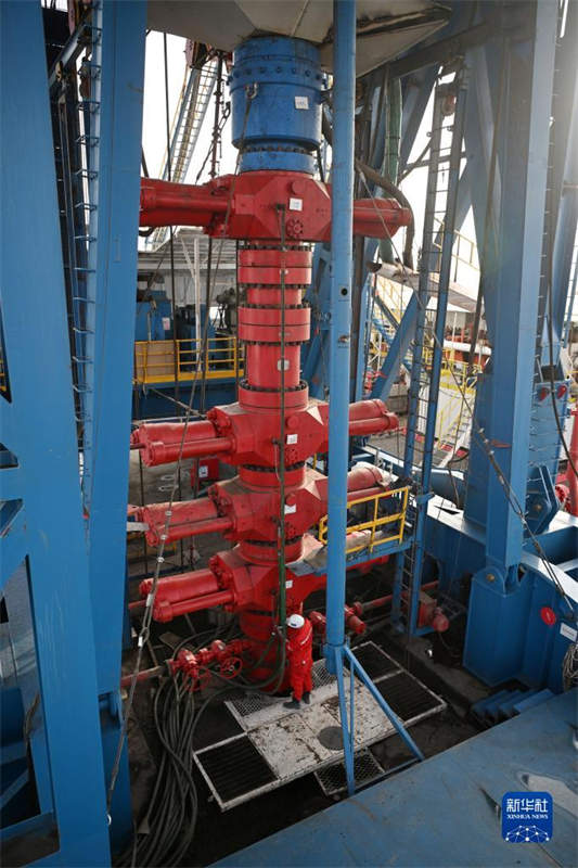 China: perfura??o do primeiro po?o de explora??o petrolífera de 10 mil metros de profundidade atinge os 6000 metros