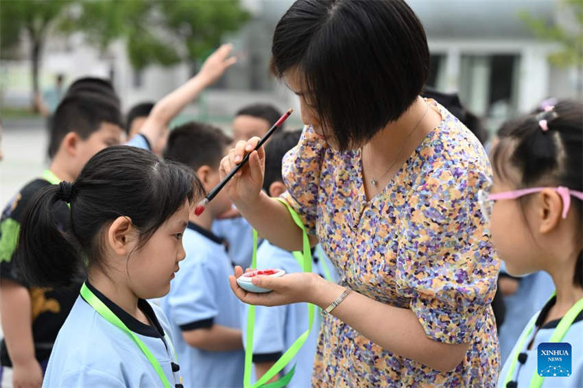 Novo semestre escolar come?a em toda a China