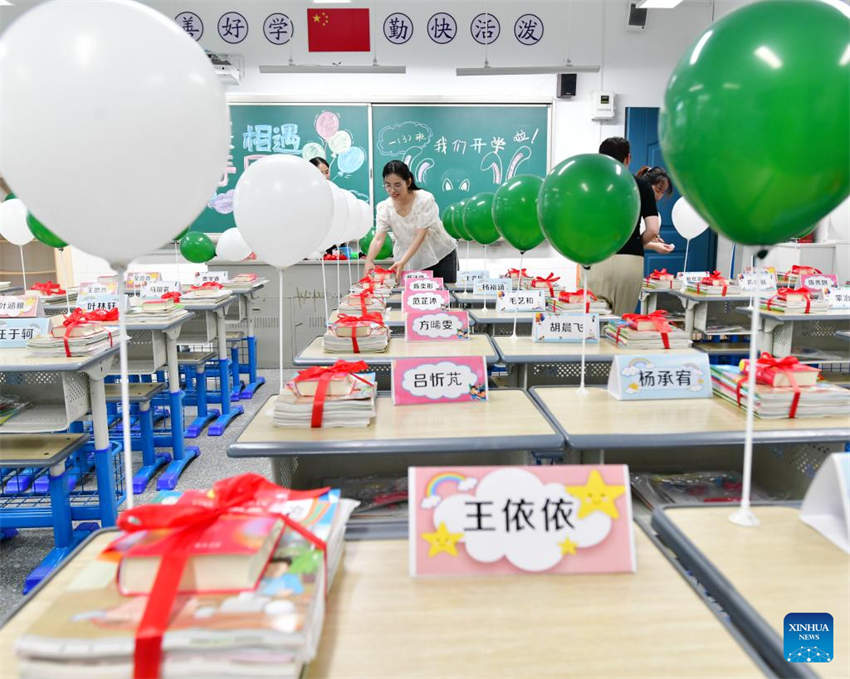 Novo semestre escolar come?a em toda a China