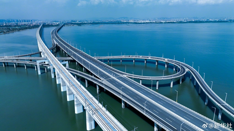 Primeira ferrovia de alta velocidade sobre o mar da China entra em fase experimental de opera??o