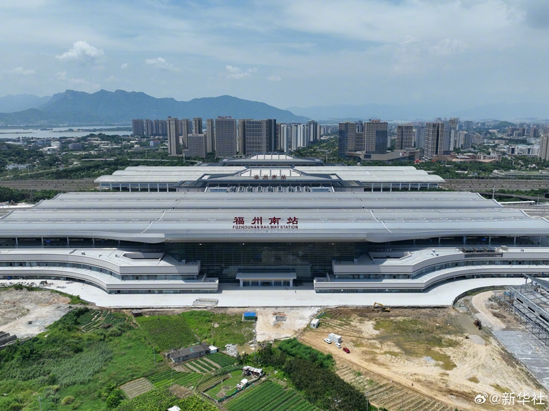 Primeira ferrovia de alta velocidade sobre o mar da China entra em fase experimental de opera??o