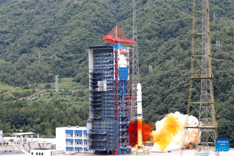 China lan?a novo grupo de satélites de sensoriamento remoto com sucesso