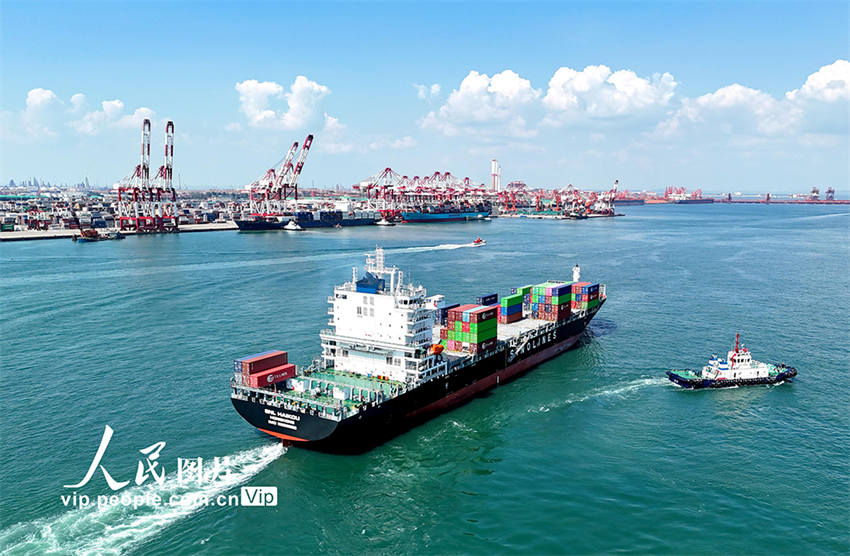 Shangdong: porto de Qingdao abre 10 rotas ao longo dos países membros da iniciativa Cintur?o e Rota