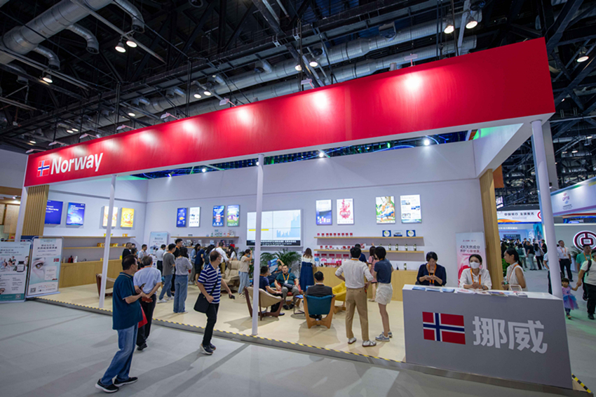 CIFTIS: Visitando os pavilh?es dos países participantes à descoberta de diferentes culturas