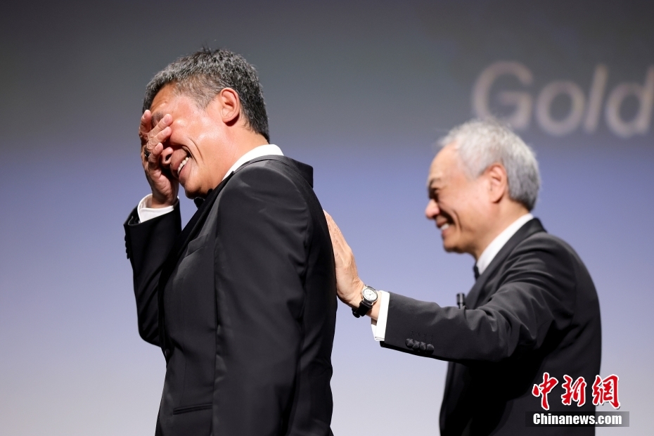 Tony Leung galardoado com Le?o de Ouro