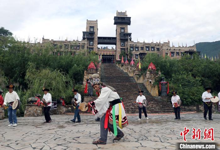 Antiga cidade de etnia Qiang promove turismo étnico