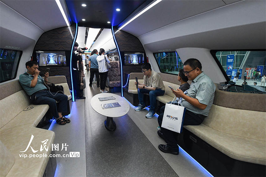 Trem maglev de 600 km/h estreia na Conven??o Mundial de Manufatura