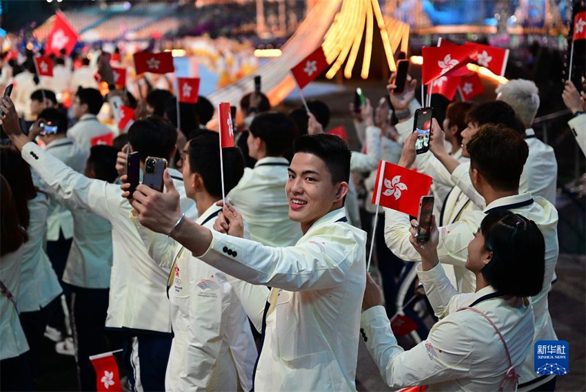 Come?a desfile de atletas na cerim?nia de abertura dos Jogos Asiáticos de Hangzhou