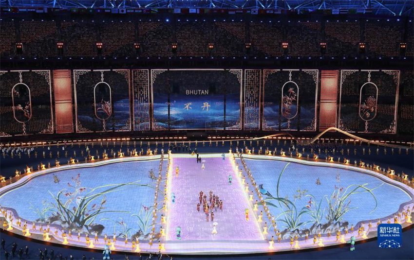 Come?a desfile de atletas na cerim?nia de abertura dos Jogos Asiáticos de Hangzhou