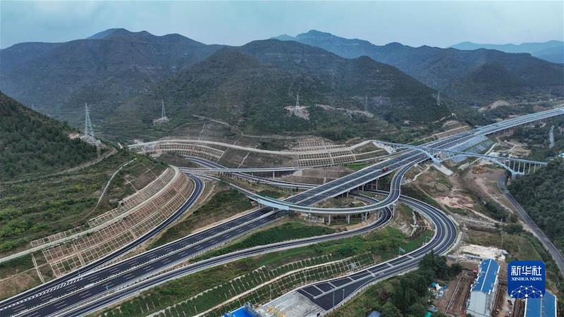 Trecho Jinan-Weifang da autoestrada Jinan-Qingdao entra em opera??o