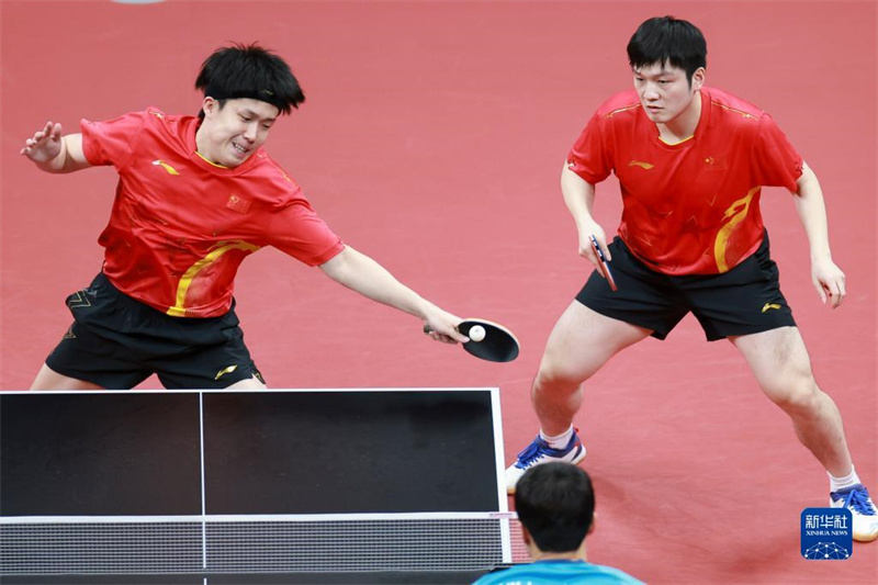 China conquista medalha de ouro no tênis de mesa em duplas masculinas nos Jogos Asiáticos