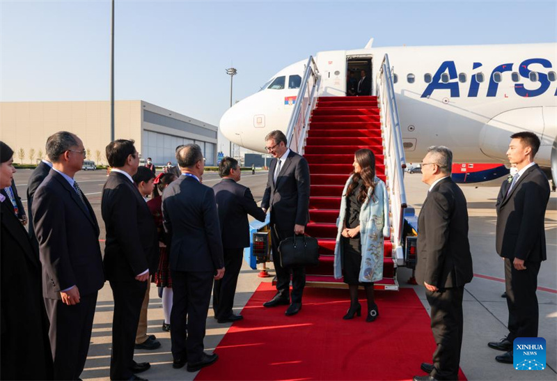 Presidente da Sérvia chega a Beijing para 3o Fórum do Cintur?o e Rota para Coopera??o Internacional