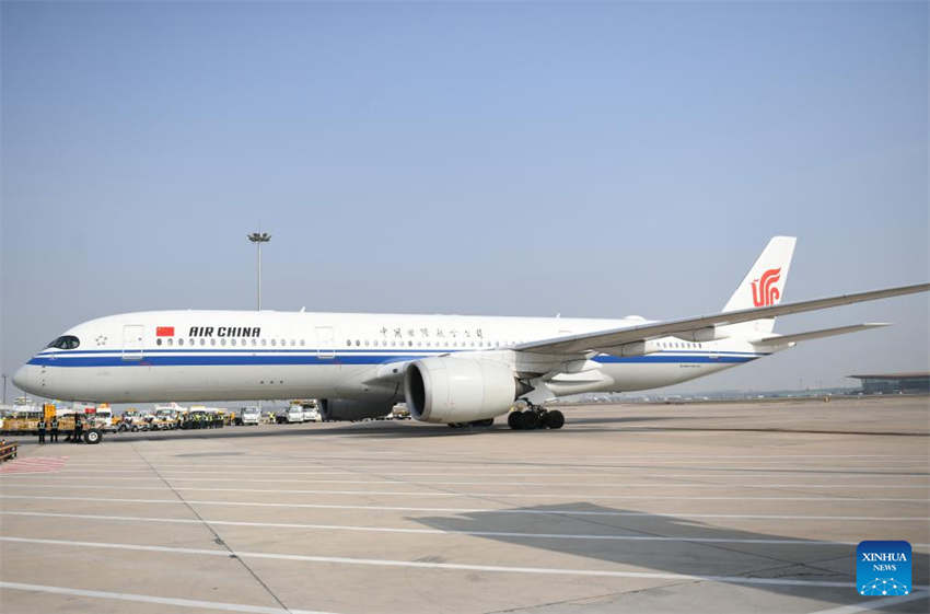 Primeiro-ministro mo?ambicano chega a Beijing para 3o Fórum do Cintur?o e Rota para Coopera??o Internacional