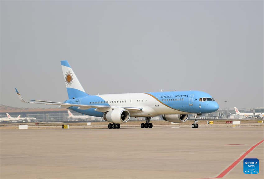 Presidente argentino chega a Beijing para 3o Fórum do Cintur?o e Rota para Coopera??o Internacional