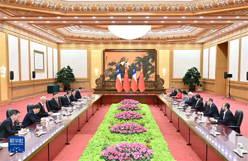 Xi Jinping mantém conversa??es com presidente chileno