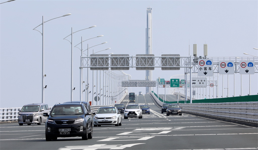 Ponte Hong Kong-Zhuhai-Macau registra desloca??o de 36 milh?es de pessoas ao longo de cinco anos