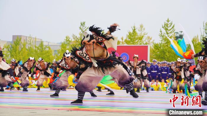 Condado aut?nomo de etnia Qiang de Beichuan celebra 20o aniversário de sua funda??o, sudoeste da China