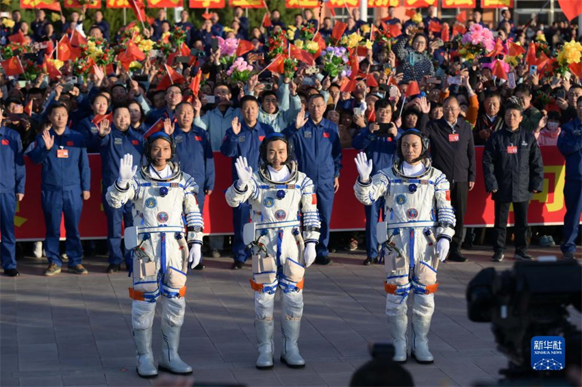 Realizada cerim?nia de despedida para astronautas chineses da miss?o Shenzhou-17