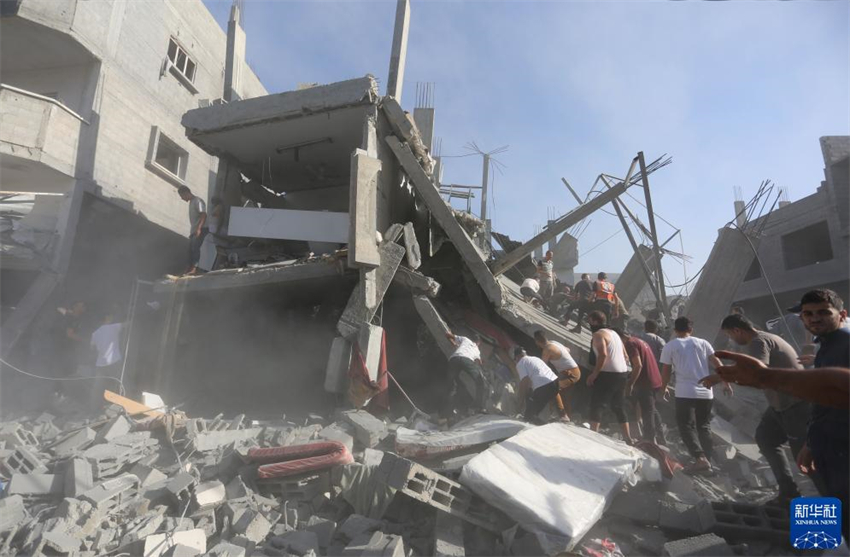 Israel faz primeira a??o terrestre em Gaza